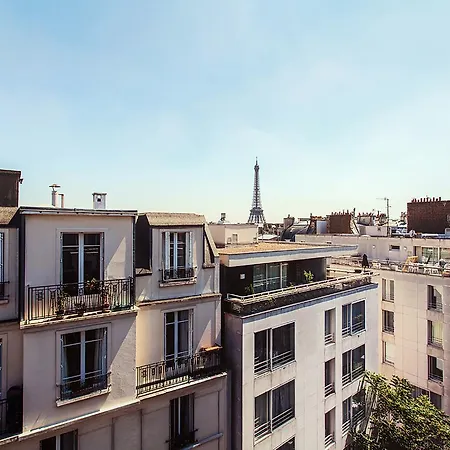Squarebreak - With View Of The Eiffel Tower 파리